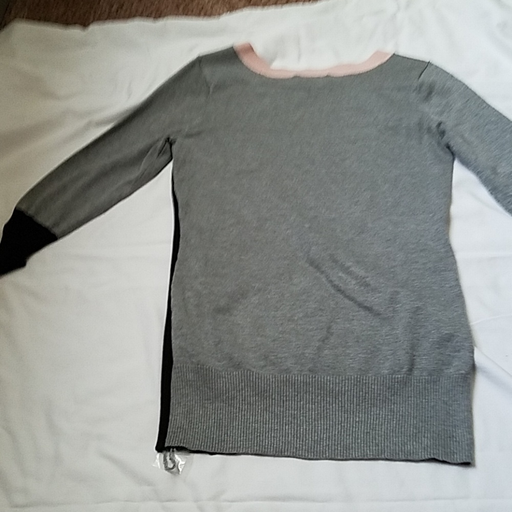 Colorblock Sweater - Picture 3 of 4